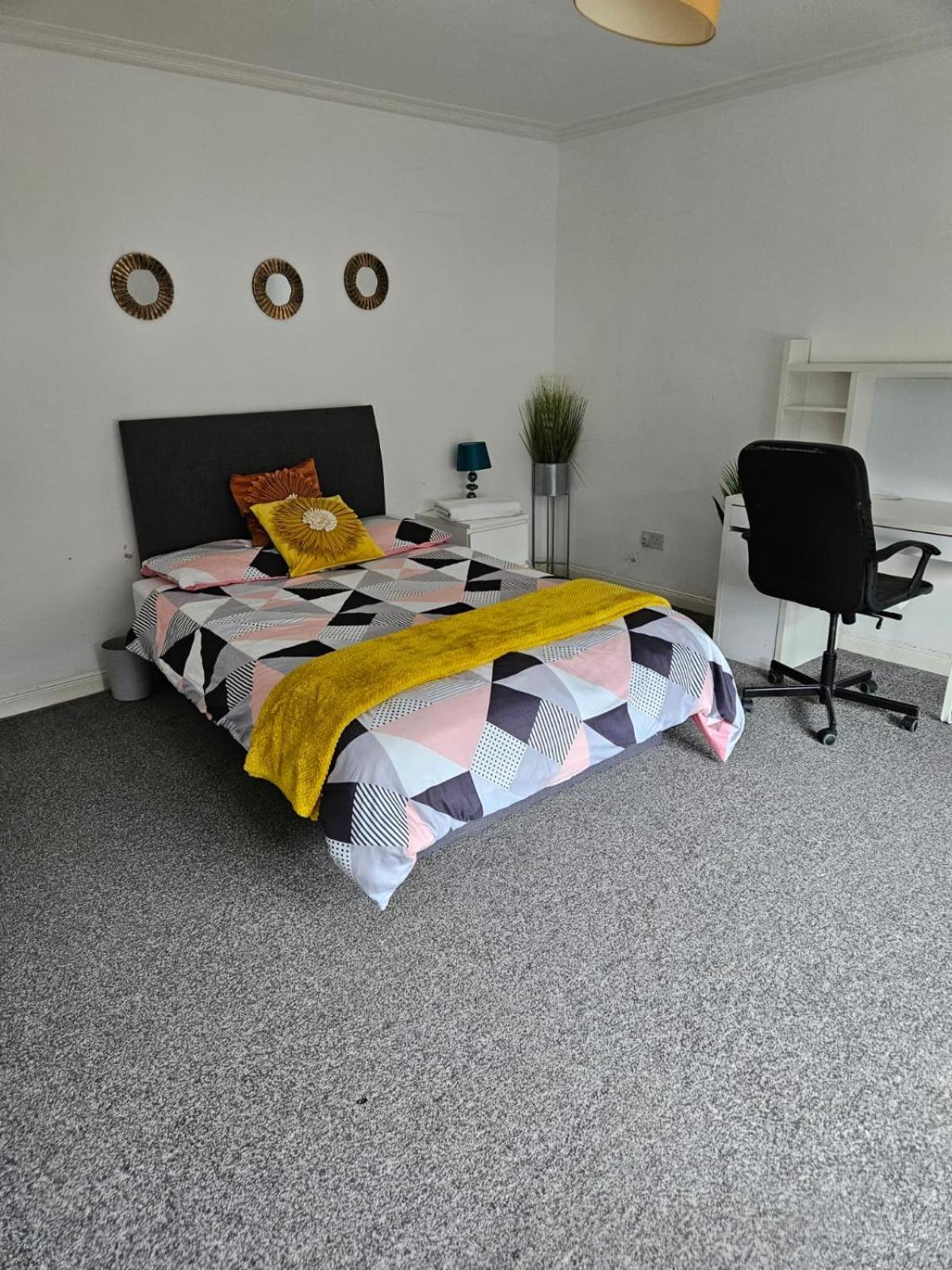 Double Room Close To Headingley Stadium ليدز المظهر الخارجي الصورة
